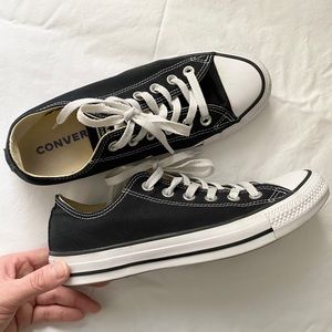 Black Converse